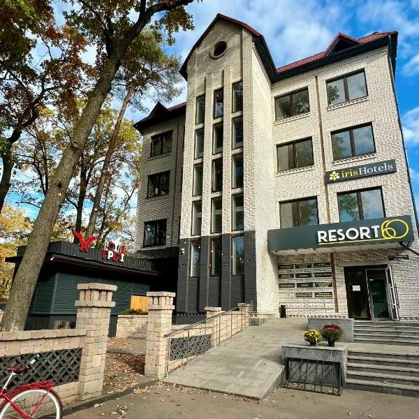 Iris Hotels Resort，位于Buzovaya的酒店