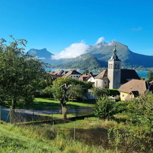 Talloires Village, Lac d'Annecy, Résidence récente 4 étoiles，位于塔卢瓦尔的酒店