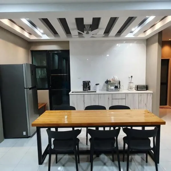 Regalia Apartment B-3-1 Kota Samarahan，位于Kota Samarahan的酒店