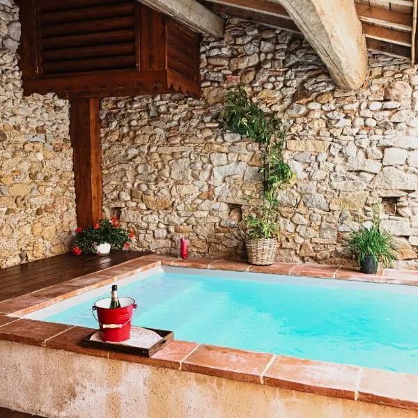 Demeure de la Carmine, sejour bien-etre d'exception, piscine, hammam, champagne，位于Tréziers的酒店