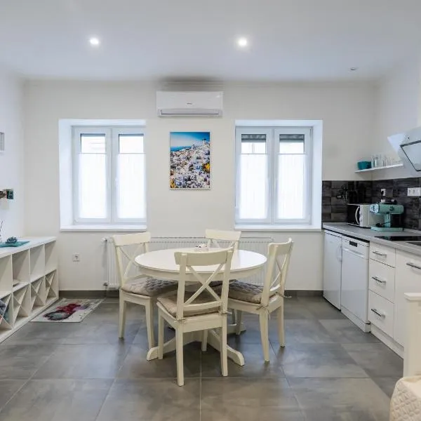 MYKONOS APARTMAN，位于毛科的酒店