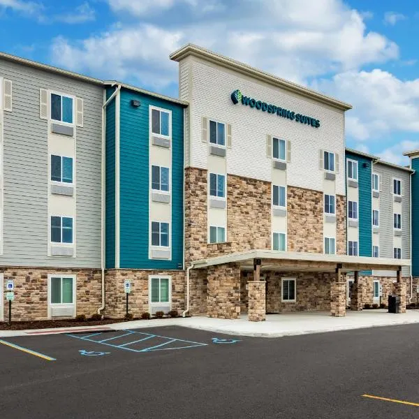 WoodSpring Suites Toledo Maumee，位于莫米的酒店