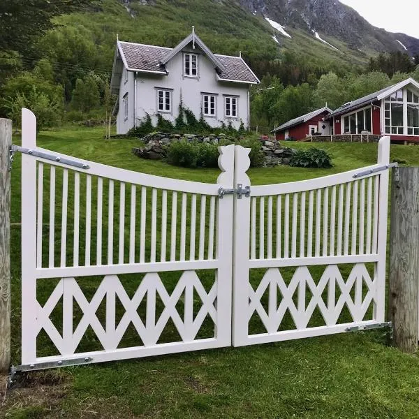 Kjosen Lodge, Lyngen.，位于灵塞德的酒店