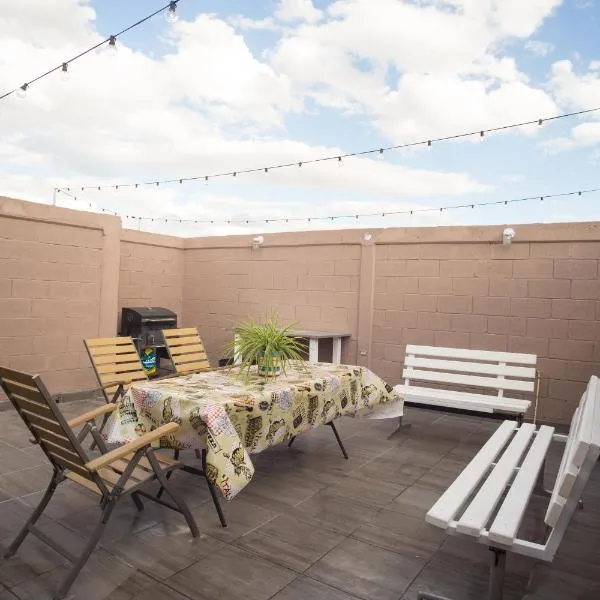 Casa Genova, casa amplia y comoda, terraza privada，位于华雷斯城的酒店