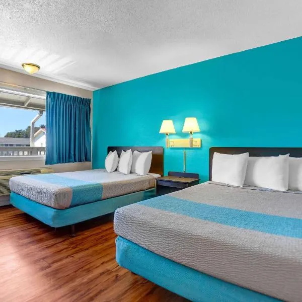 Motel 6 Fort Bragg, CA，位于布拉格堡的酒店