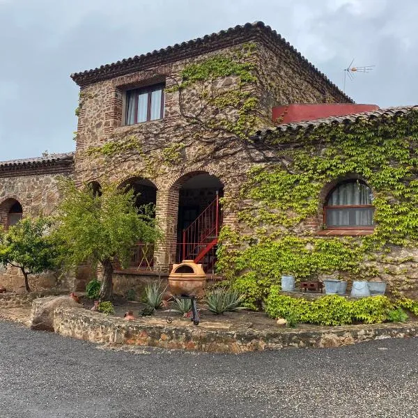 Casas Rurales Monasterio de Rocamador，位于La Albuera的酒店