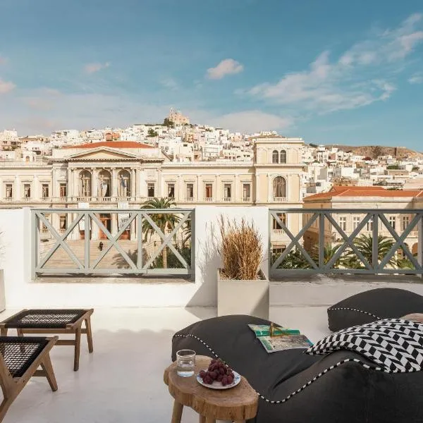 SYROS SOUL LUXURY SUITES，位于埃尔莫波利斯的酒店