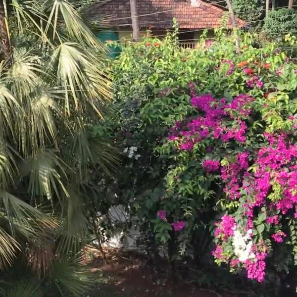 1 BHK Luxury Beachside Homestay in South Goa，位于贝托贝提姆的酒店
