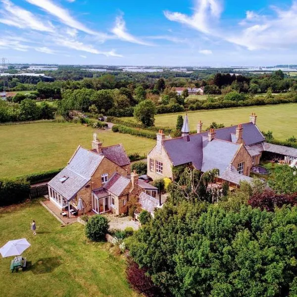 Unique Countryside Cottage close to Sunderland，位于切斯特勒斯特里特的酒店