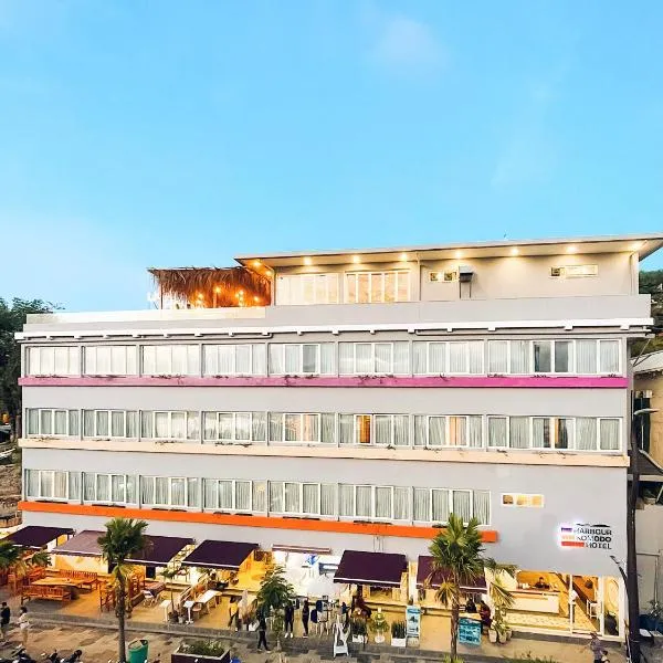 Harbour Komodo Hotel，位于纳闽巴霍的酒店