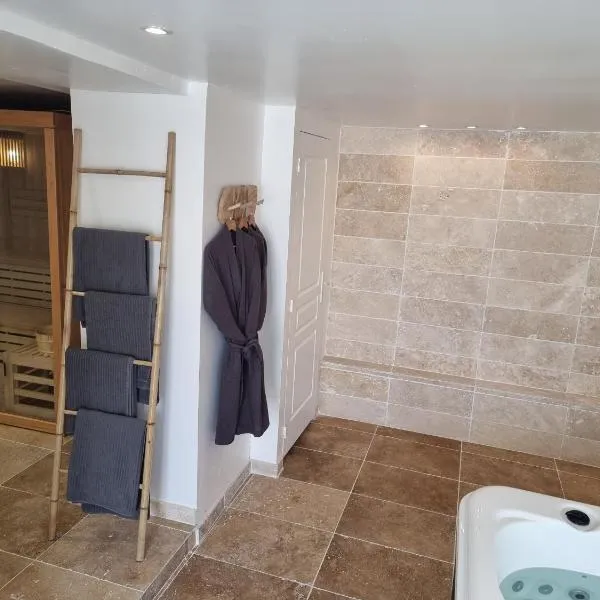 NALAN Orrygeois, SPA, Sauna, Proche Asterix，位于奥利拉维勒的酒店