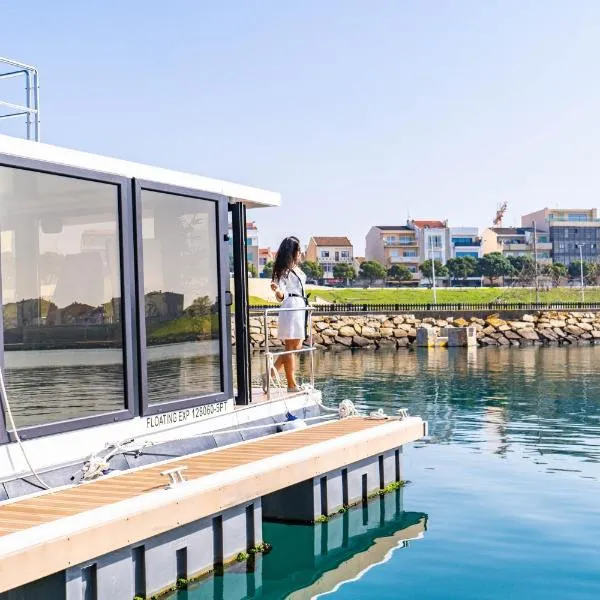 Floating Experience - Casa flutuante a 25 min do Porto，位于波瓦-迪瓦尔津的酒店