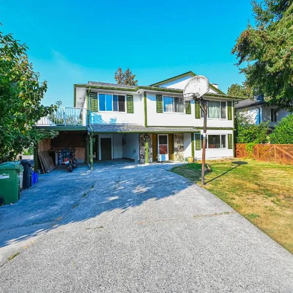 Quite House near the Vancouver Airport，位于里士满的酒店