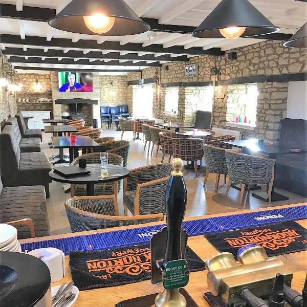 Cotswold Merrymouth Inn，位于水上伯顿的酒店