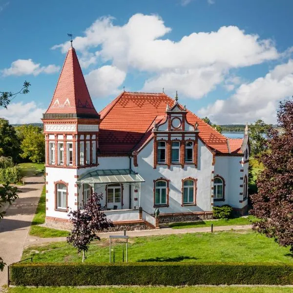 Hotel Villa am Stadthafen，位于Zwenzow的酒店