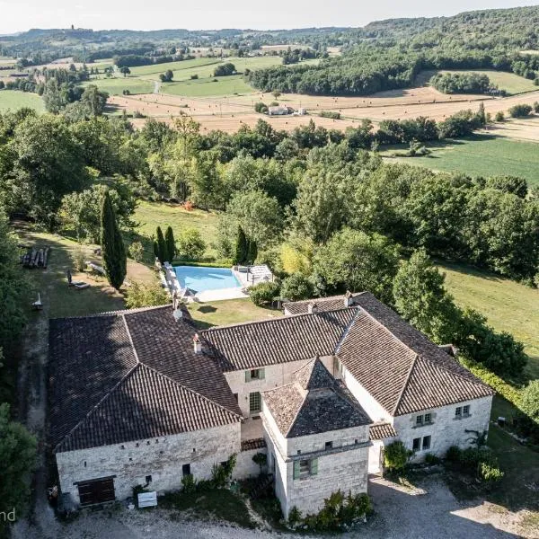 MANOIR Le Moulinal47 - vue panoramique，位于Montaigu-de-Quercy的酒店