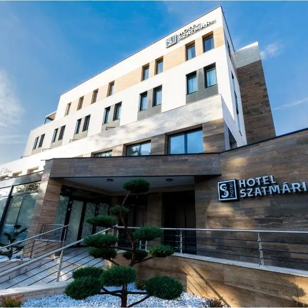 Hotel Szatmári & Étterem Jászberény，位于Tóalmás的酒店