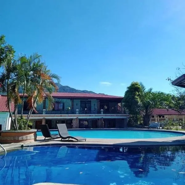 La Vista Pansol Resort Complex by RedDoorz，位于Santo Tomas的酒店