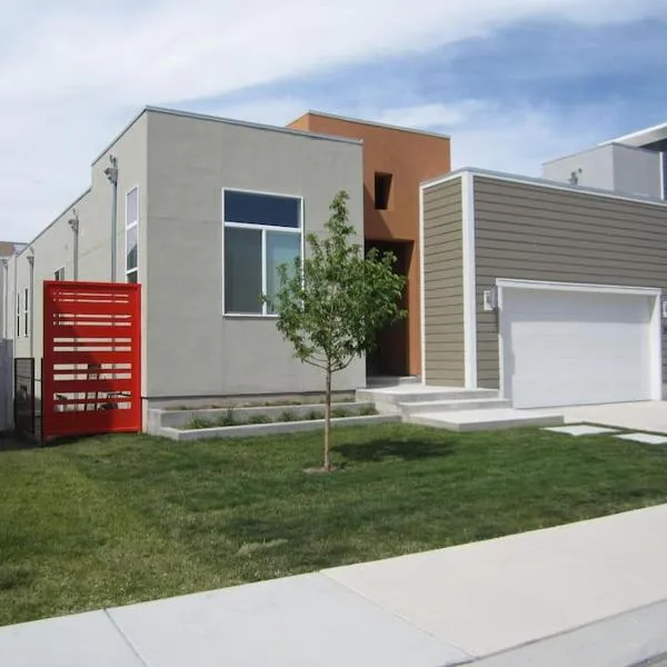 Central location close to Downtown and Mountain Views，位于South Salt Lake的酒店