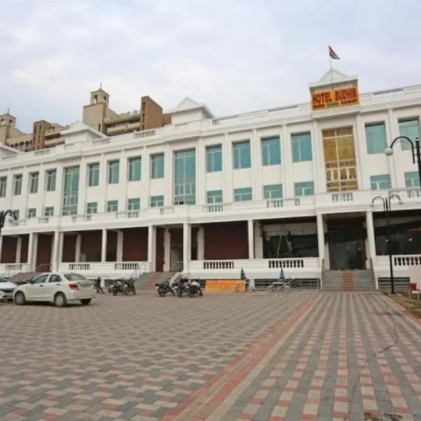 Hotel Sudhir, Sonipat，位于Khekra的酒店