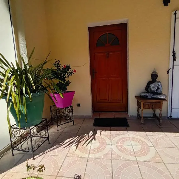 Chambres d'hôtes au pied des Pyrénées，位于Lagrange的酒店