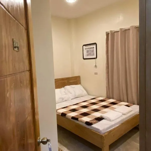 Antelmi Travelers Inn，位于Plaridel的酒店