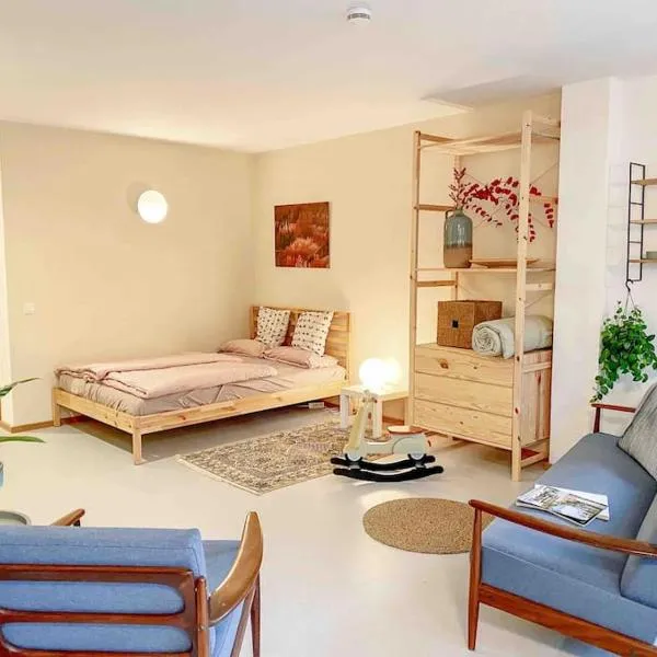 See-Appartement Wörthsee，位于韦尔策的酒店