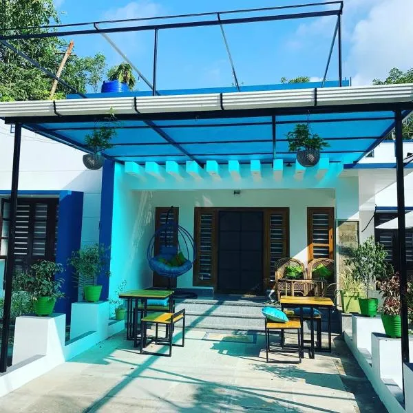 Peacock Villa Marari Beach，位于马拉利库兰的酒店