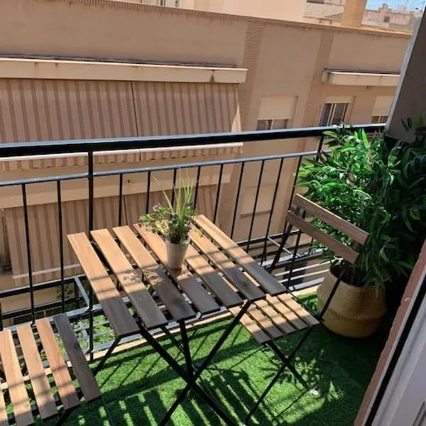 Apartamento Oasis Mediterráneo，位于圣维森特德尔拉斯佩奇的酒店