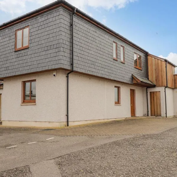 Lossiemouth Bay Cottage，位于洛西茅斯的酒店