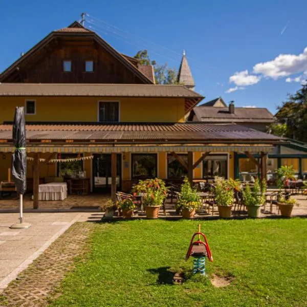 Karnischer Hof，位于Sankt Georgen im Gailtal的酒店