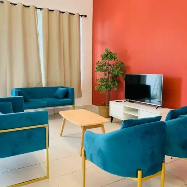 Brand New Cozy home Desaru Pengerang near Sebana Cove Resort，位于边佳兰的酒店