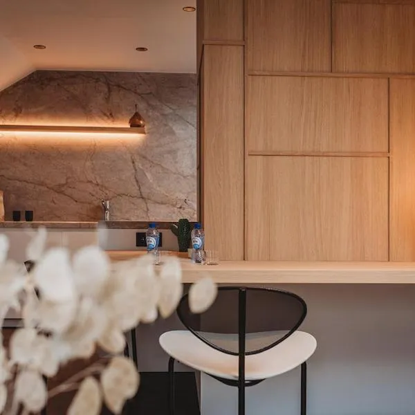 Luxe lodge - modern, comfort & quiet，位于亚贝克的酒店