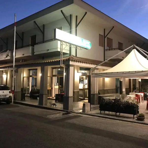 Lanterna Verde，位于Montano Antilia的酒店