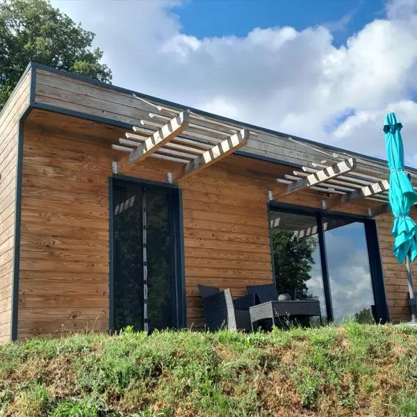 Chalet charmant à Saint-Sylvestre avec Terrasse et Jardin，位于Ambazac的酒店