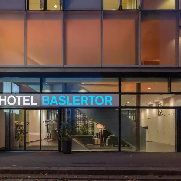 Hotel Baslertor，位于穆滕茨的酒店