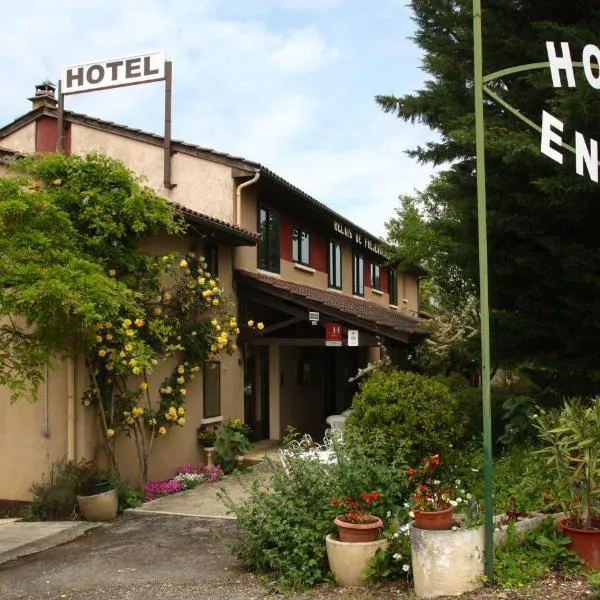 Logis Relais de Frejeroques，位于Villeneuve d'Aveyron的酒店