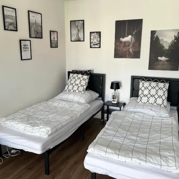 Stylische Ferienwohnung gratis WIFI & Netflix nähe Bahnhof，位于茨维考的酒店