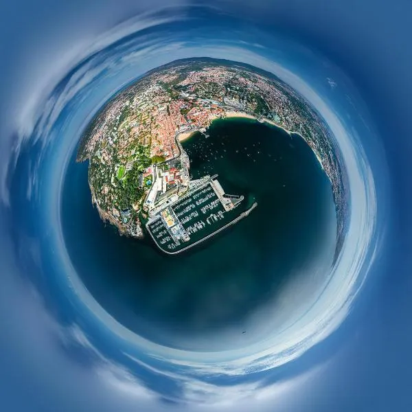 Gold Coast Photography Inn，位于埃斯托利尔的酒店