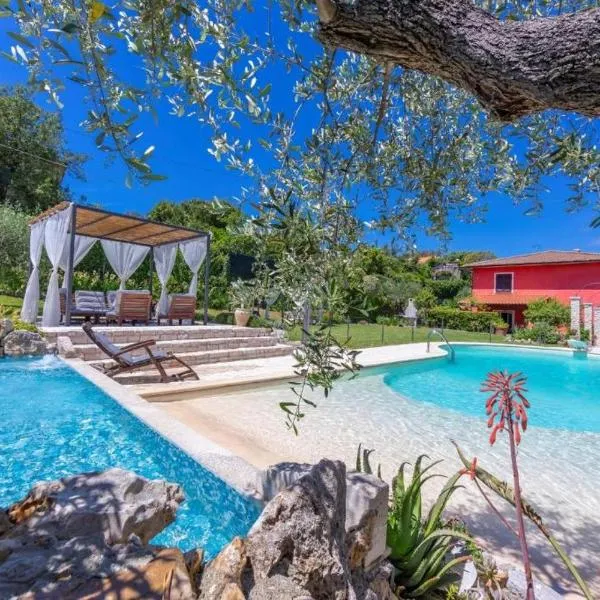 La Casa Fra gli Ulivi - Piscina e natura, relax vicino al mare tra Cinque Terre e Toscana，位于蒙特马塞洛的酒店
