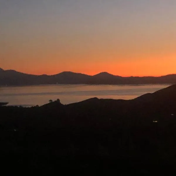 Whakaipo Bay Cabin Retreat Taupo，位于陶波的酒店