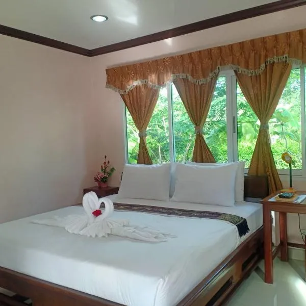 Capital O 75415 Nanthachart Riverview Resort，位于Ban Khlong Sai Yok的酒店