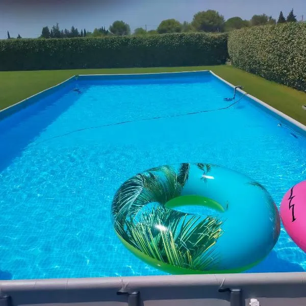 logement atypique，位于阿尔勒的酒店