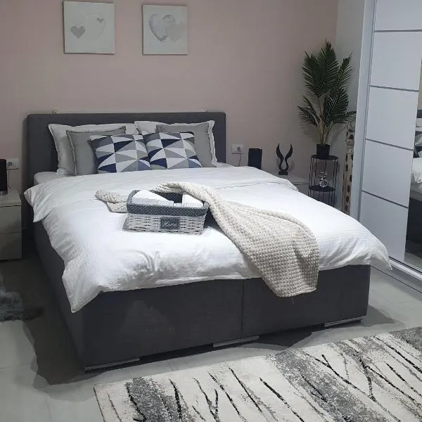 Afrodita apartment，位于维尔蒂尼克的酒店