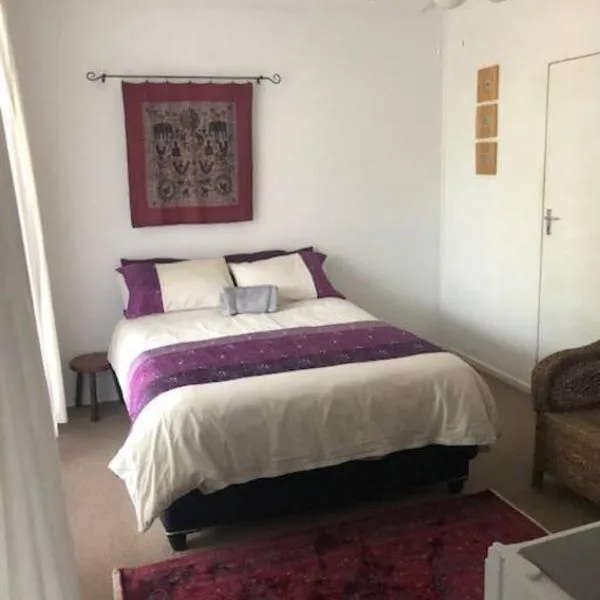 Welcoming One Bedroom Flatlet with Pool，位于Thornville的酒店