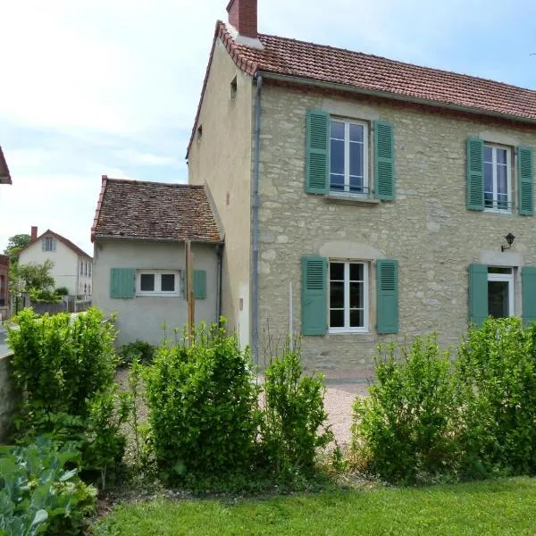 Gîte Saint-Bonnet-de-Rochefort, 4 pièces, 6 personnes - FR-1-489-105，位于Bellenaves的酒店