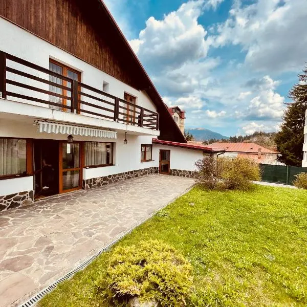 Cheerful 4-bedroom & kids friendly home，位于普雷代亚尔的酒店