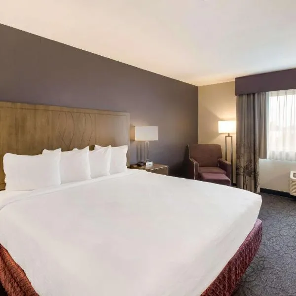 Best Western McMinnville Inn，位于麦克明维尔的酒店