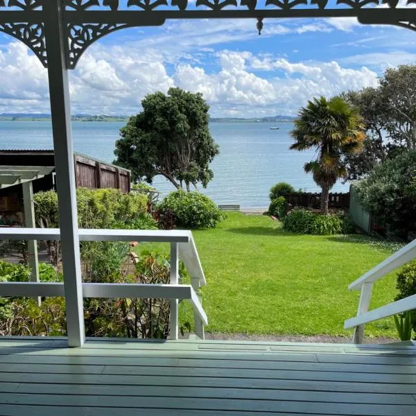 Tamaterau Seaview House in Whangarei，位于Parua Bay的酒店