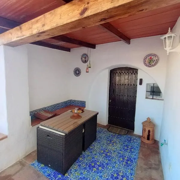 Casa Jaruf CENTRO HISTÓRICO Parking Gratuito Patio petfriendly，位于Arcos De La Frontera的酒店